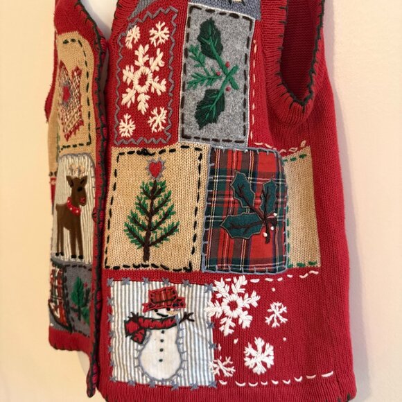 VINTAGE Christmas Sweater Vest | Patchwork Snowmen, Trees & Reindeer | Size M - Picture 4 of 9